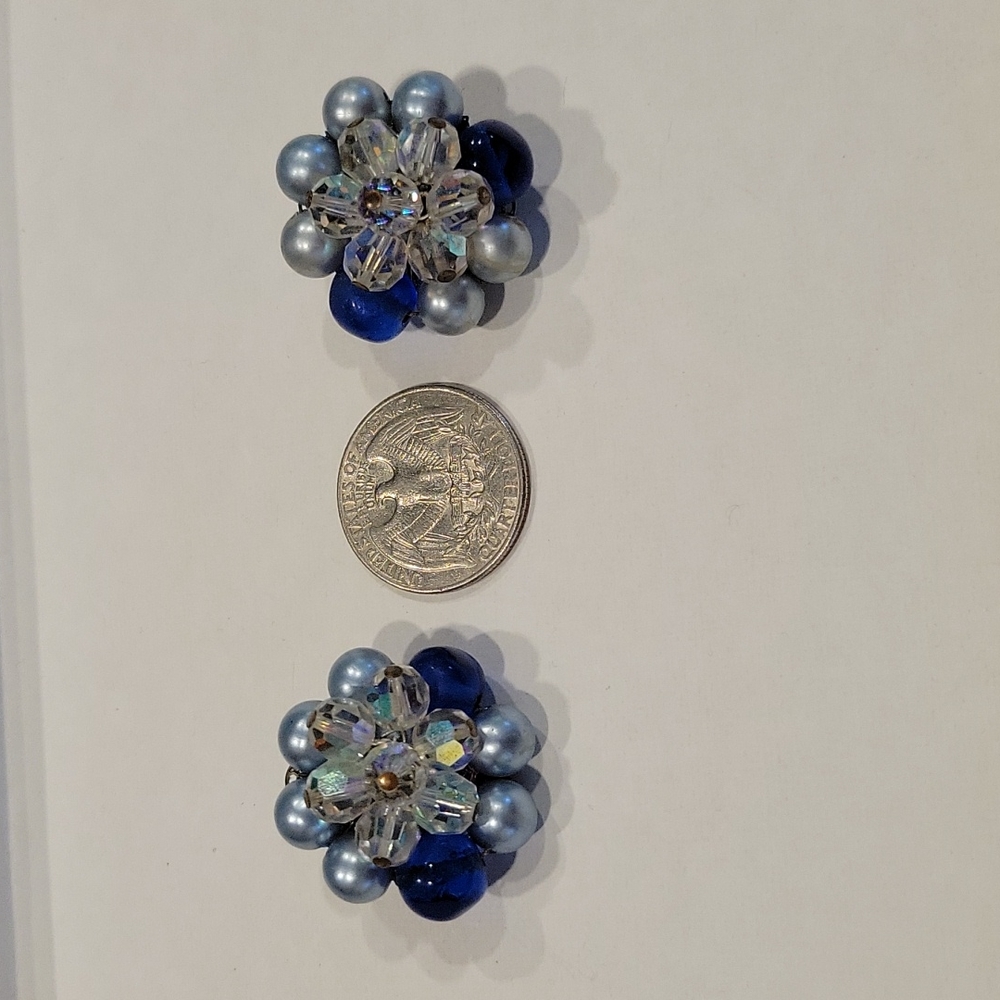 Vintage Beaded Clip On Earrings - Picture 4 of 4